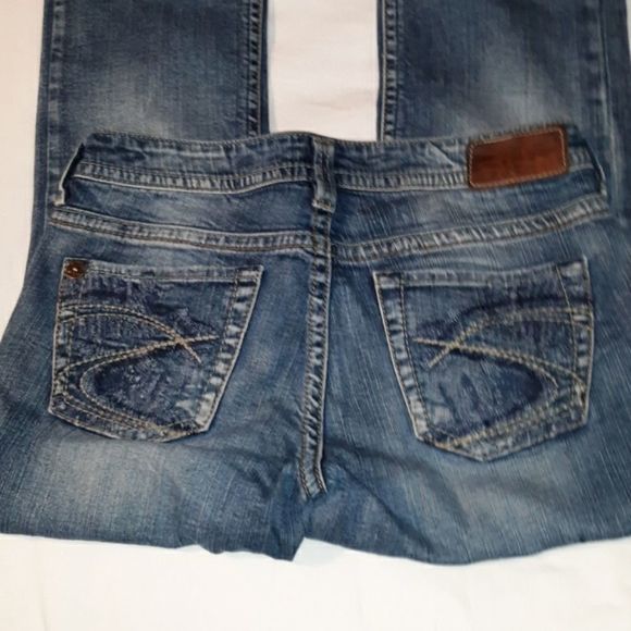 Silver Jeans Lola 17" Distressed 28‎ Flare Jeans - Picture 5 of 12